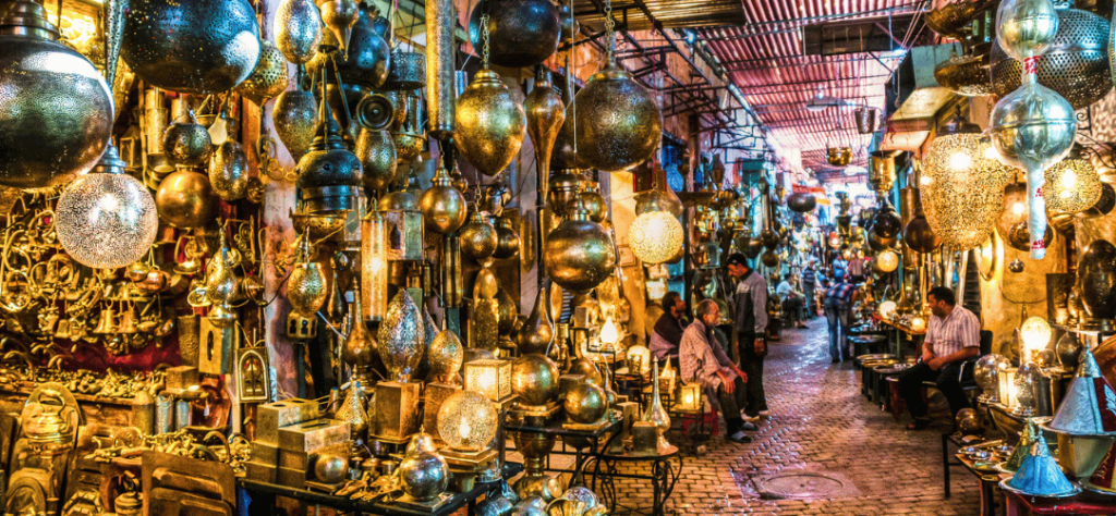 Comment s'habiller au Maroc ? Guide Pratique et Valise Idéale